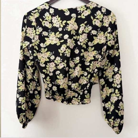 Industry Green Floral Print Wrap Front Blouse Satin Size Small NEW Smocked Waist - Picture 6 of 7